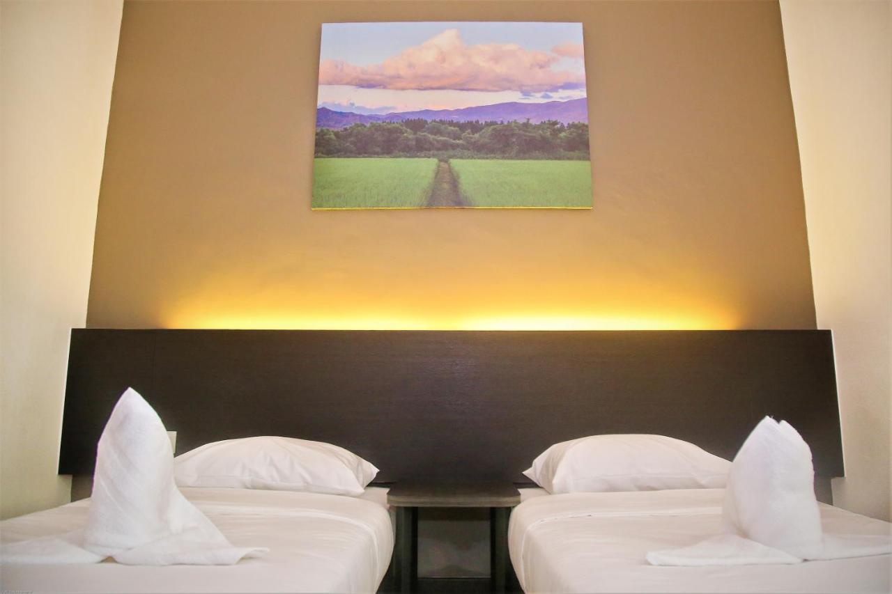Padi Padi Hotel Kangar Dış mekan fotoğraf